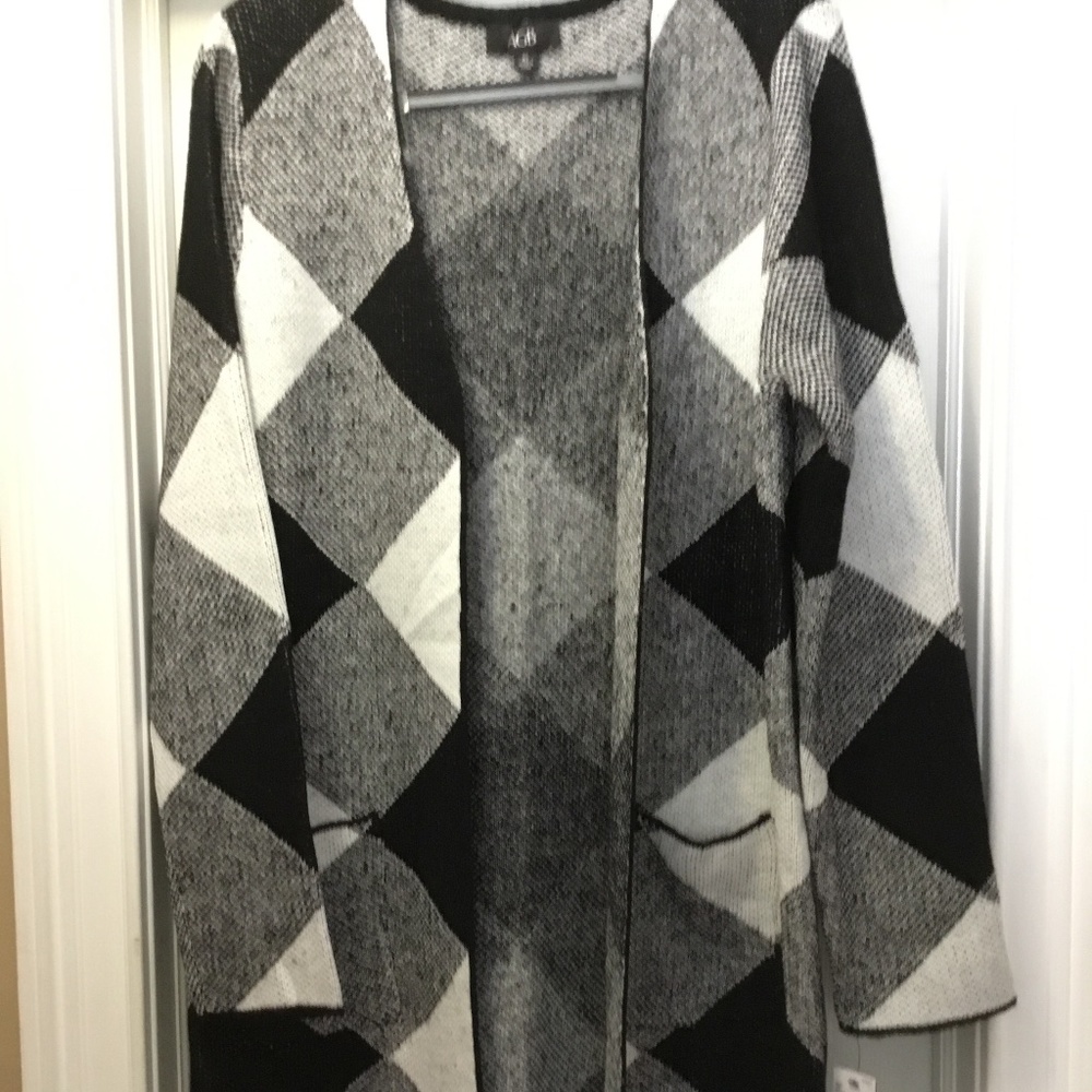 Long cardigan sweater